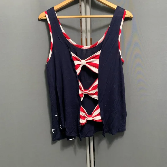 B23-Women's Unbranded Tank Top Size M Blue with Stars and Bows 4th of July - Picture 3 of 3